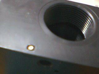 ���Ǹ���ģ��м��и�С�ף������Ŀ��е���ֱ��Լ3mm