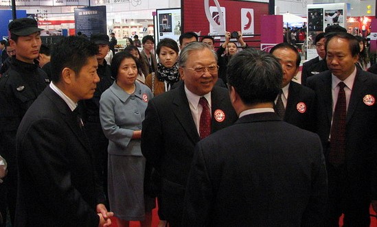 ȫ���˴�ίԱ��·���Ժʿ�����Ұ�Ȩ�־ֳ�����ܵ�